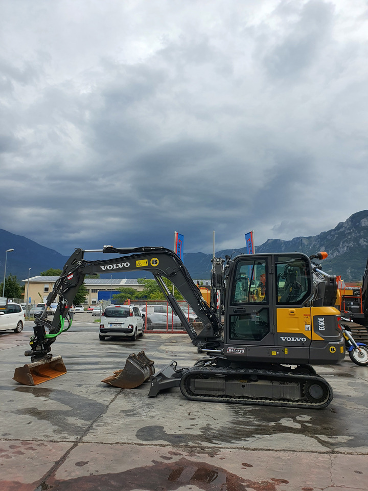 VOLVO EC60E - Мини багер: снимка 2 VOLVO EC60E - Мини багер: снимка 2