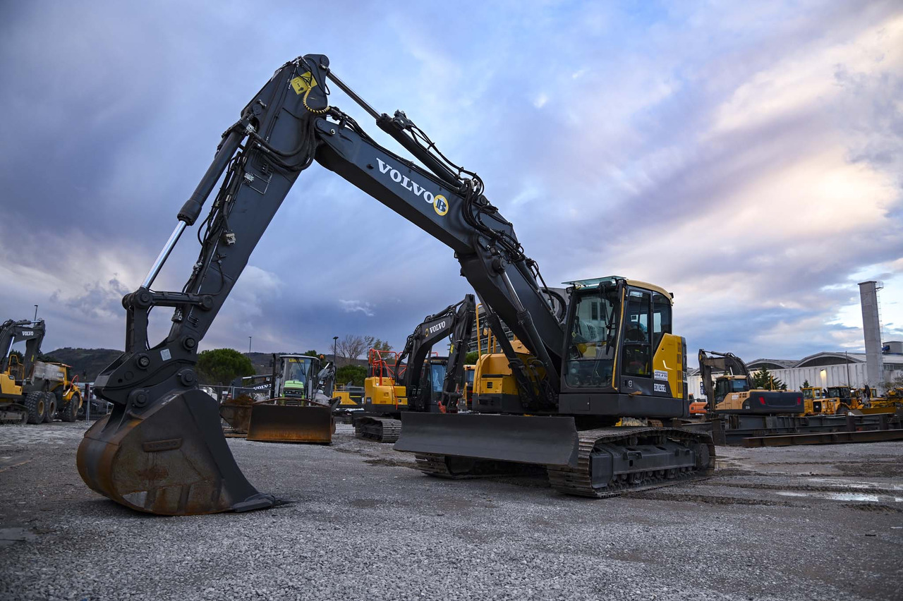 VOLVO ECR235EL - Верижен багер: снимка 1 VOLVO ECR235EL - Верижен багер: снимка 1