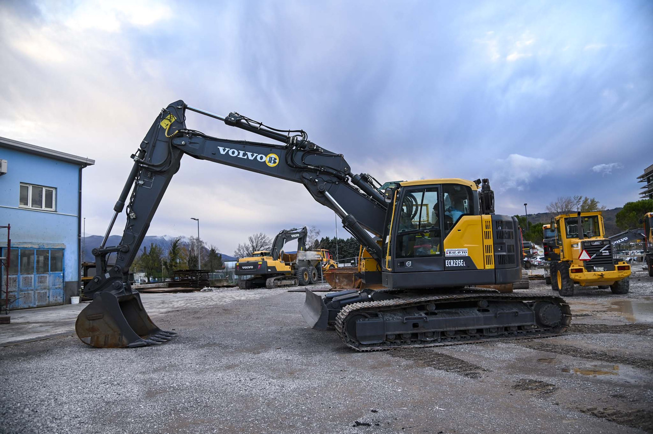 VOLVO ECR235EL - Верижен багер: снимка 3 VOLVO ECR235EL - Верижен багер: снимка 3
