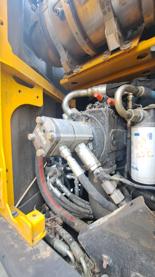 VOLVO EWR150E - Колесен багер: снимка 5 VOLVO EWR150E - Колесен багер: снимка 5