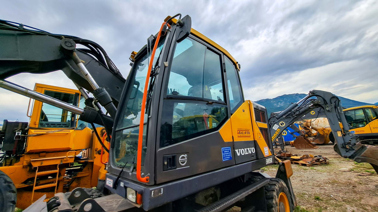 Колесен багер VOLVO EWR150E: снимка 35 Колесен багер VOLVO EWR150E: снимка 35