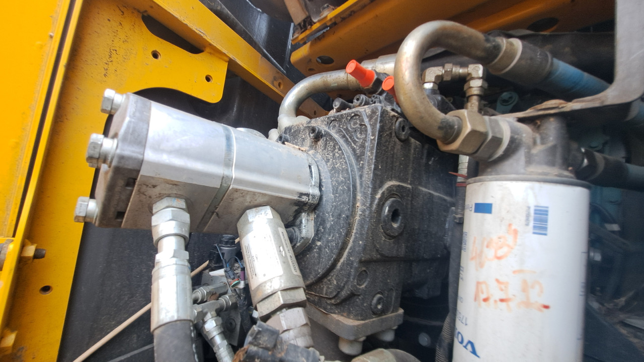 Колесен багер VOLVO EWR150E: снимка 7 Колесен багер VOLVO EWR150E: снимка 7