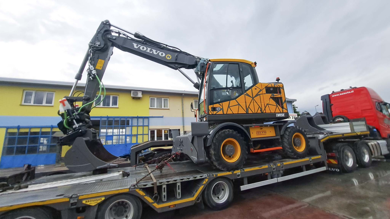VOLVO EWR150E - Колесен багер: снимка 2 VOLVO EWR150E - Колесен багер: снимка 2