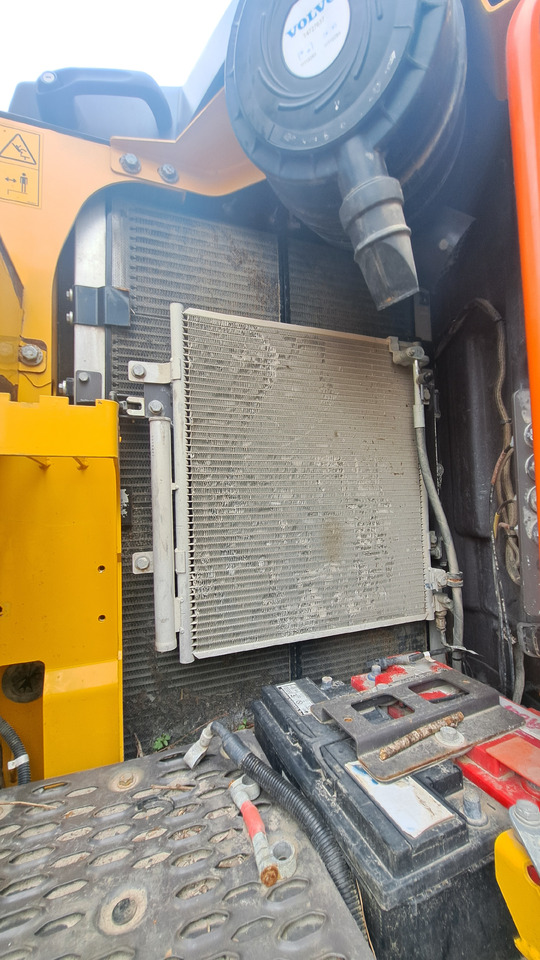 VOLVO EWR150E - Колесен багер: снимка 2 VOLVO EWR150E - Колесен багер: снимка 2