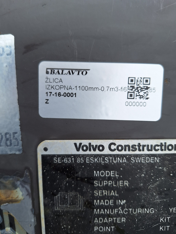 VOLVO digging bucket 1100 mm - Кофа за багер: снимка 5 VOLVO digging bucket 1100 mm - Кофа за багер: снимка 5