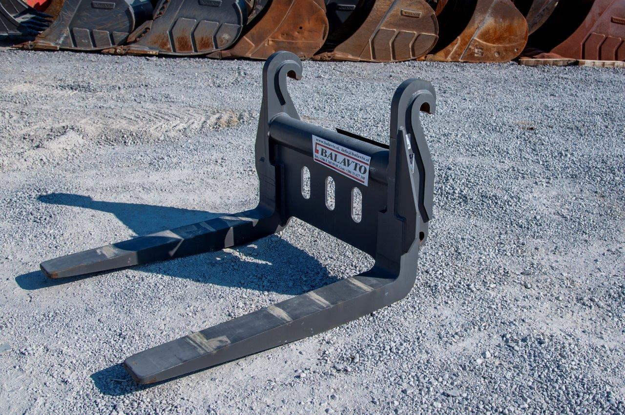 VOLVO pallet forks 1450 mm for 6-12 ton loaders - Вилици за Товарач: снимка 3 VOLVO pallet forks 1450 mm for 6-12 ton loaders - Вилици за Товарач: снимка 3