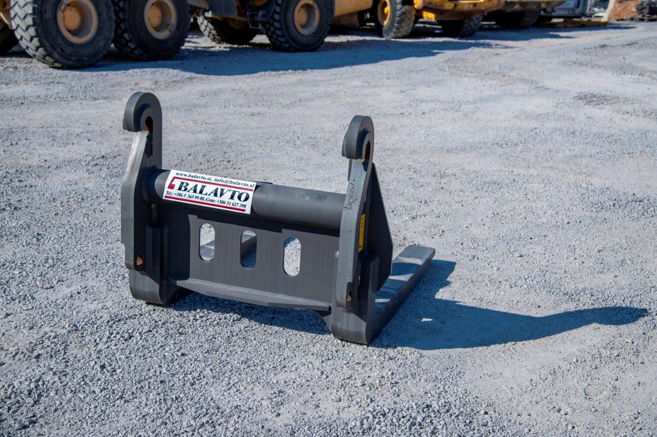 VOLVO pallet forks 1450 mm for 6-12 ton loaders - Вилици за Товарач: снимка 5 VOLVO pallet forks 1450 mm for 6-12 ton loaders - Вилици за Товарач: снимка 5