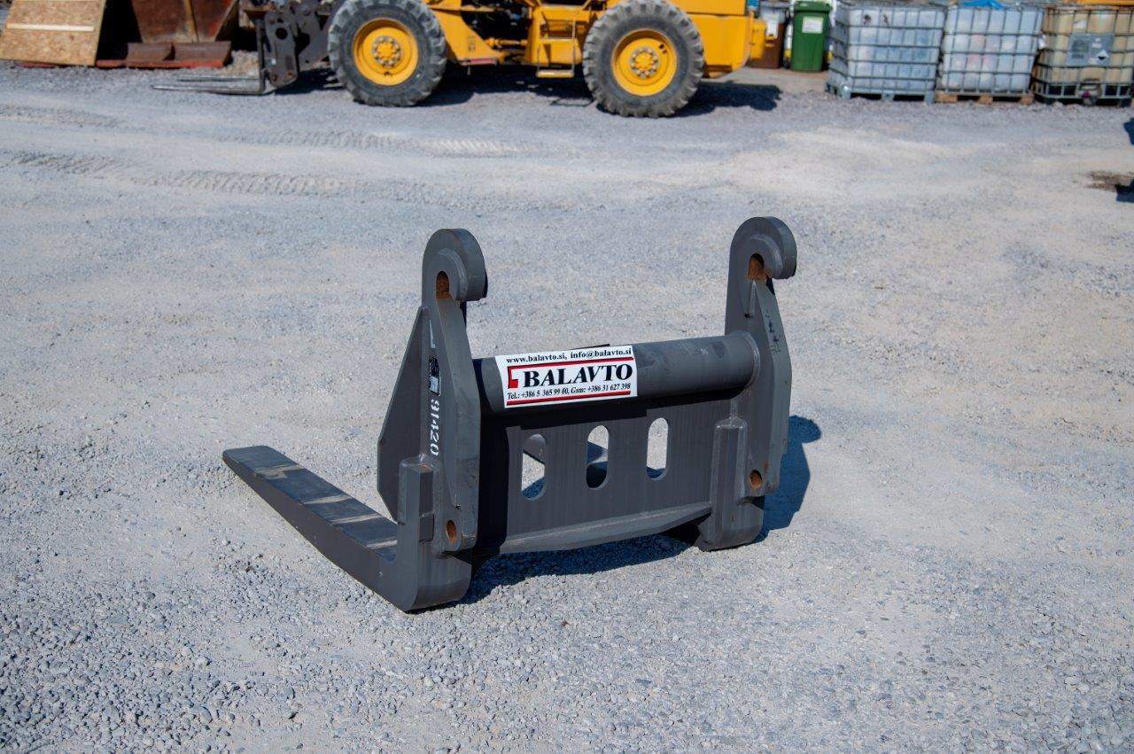 VOLVO pallet forks 1450 mm for 6-12 ton loaders - Вилици за Товарач: снимка 4 VOLVO pallet forks 1450 mm for 6-12 ton loaders - Вилици за Товарач: снимка 4