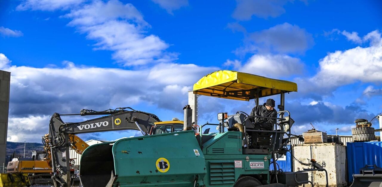 Vögele Super 1203 - Асфалтополагач: снимка 1 Vögele Super 1203 - Асфалтополагач: снимка 1