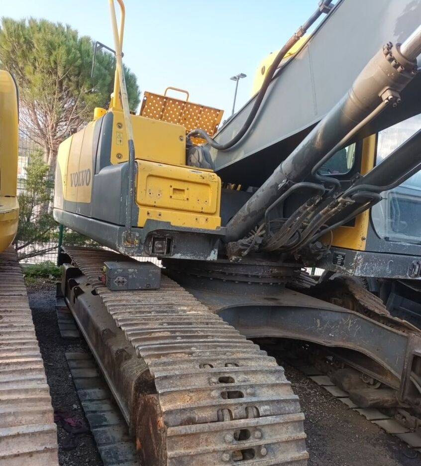 Volvo EC210BNL - Верижен багер: снимка 3 Volvo EC210BNL - Верижен багер: снимка 3