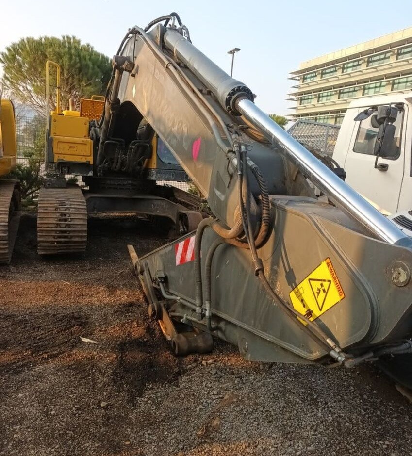 Volvo EC210BNL - Верижен багер: снимка 1 Volvo EC210BNL - Верижен багер: снимка 1
