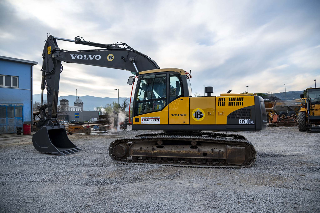Volvo EC210CNL - Верижен багер: снимка 3 Volvo EC210CNL - Верижен багер: снимка 3