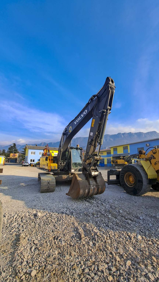 Volvo EC220EL - Верижен багер: снимка 4 Volvo EC220EL - Верижен багер: снимка 4
