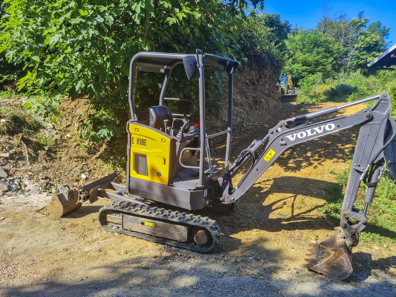 Volvo ECR18E - Мини багер: снимка 4 Volvo ECR18E - Мини багер: снимка 4