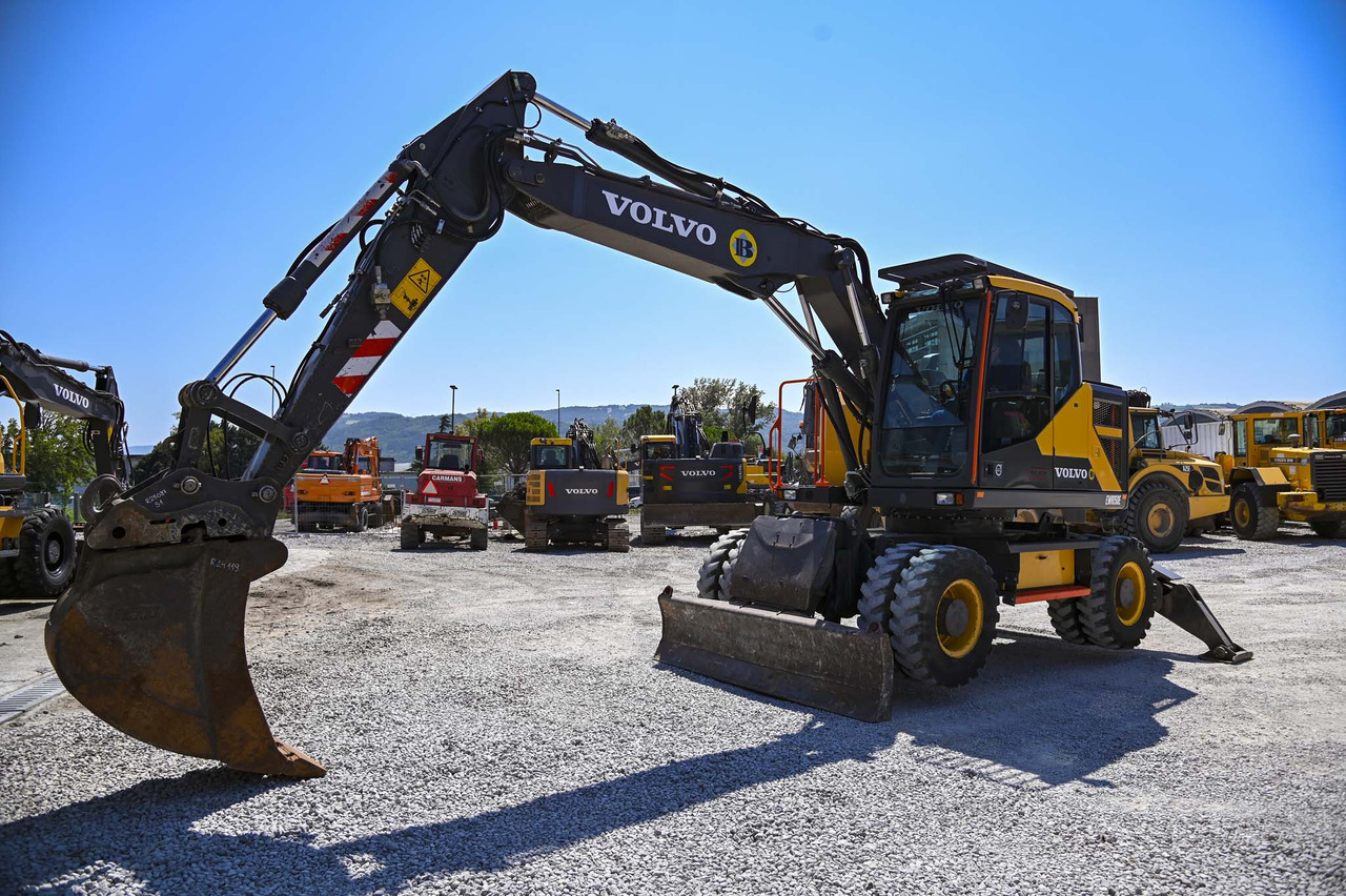 Volvo EWR150E - Колесен багер: снимка 2 Volvo EWR150E - Колесен багер: снимка 2