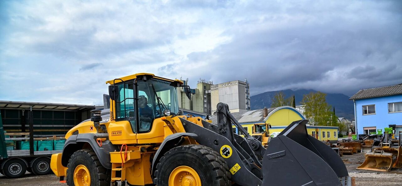 Volvo L120H - Колесен товарач: снимка 5 Volvo L120H - Колесен товарач: снимка 5