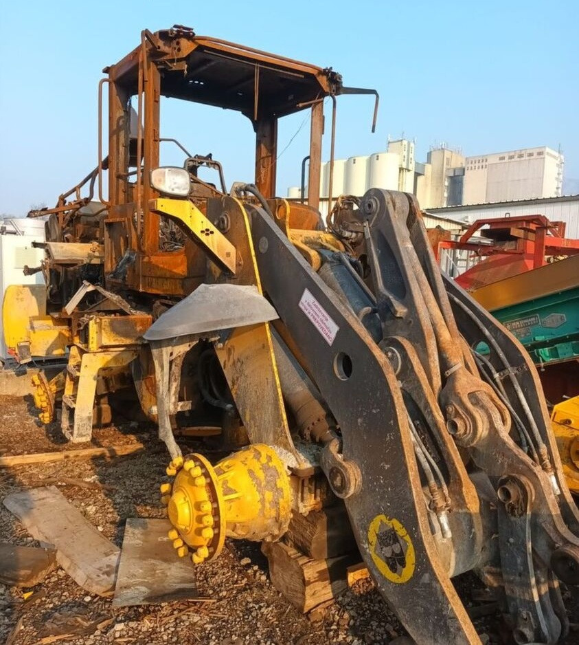 Volvo L120H - Колесен товарач: снимка 1 Volvo L120H - Колесен товарач: снимка 1