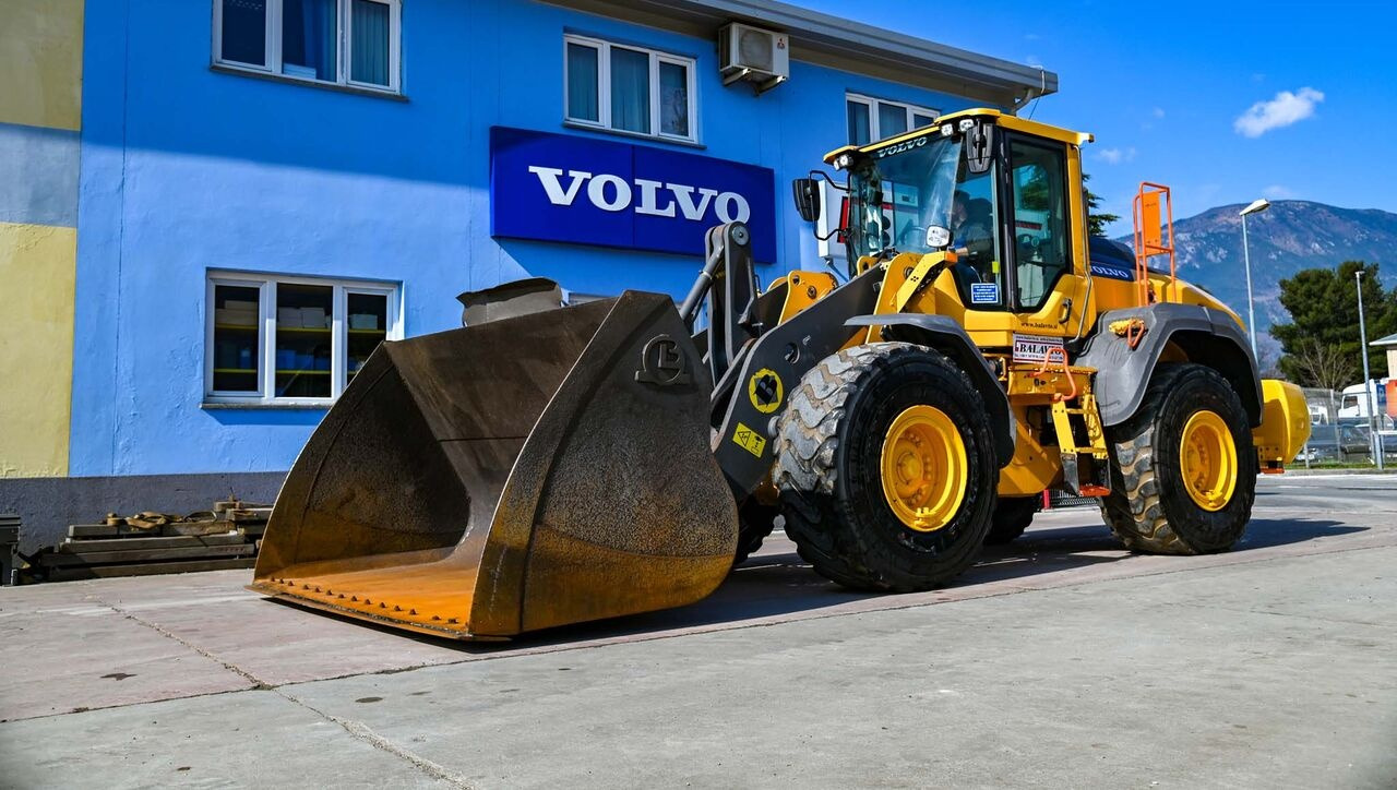 Volvo L120H - Колесен товарач: снимка 1 Volvo L120H - Колесен товарач: снимка 1
