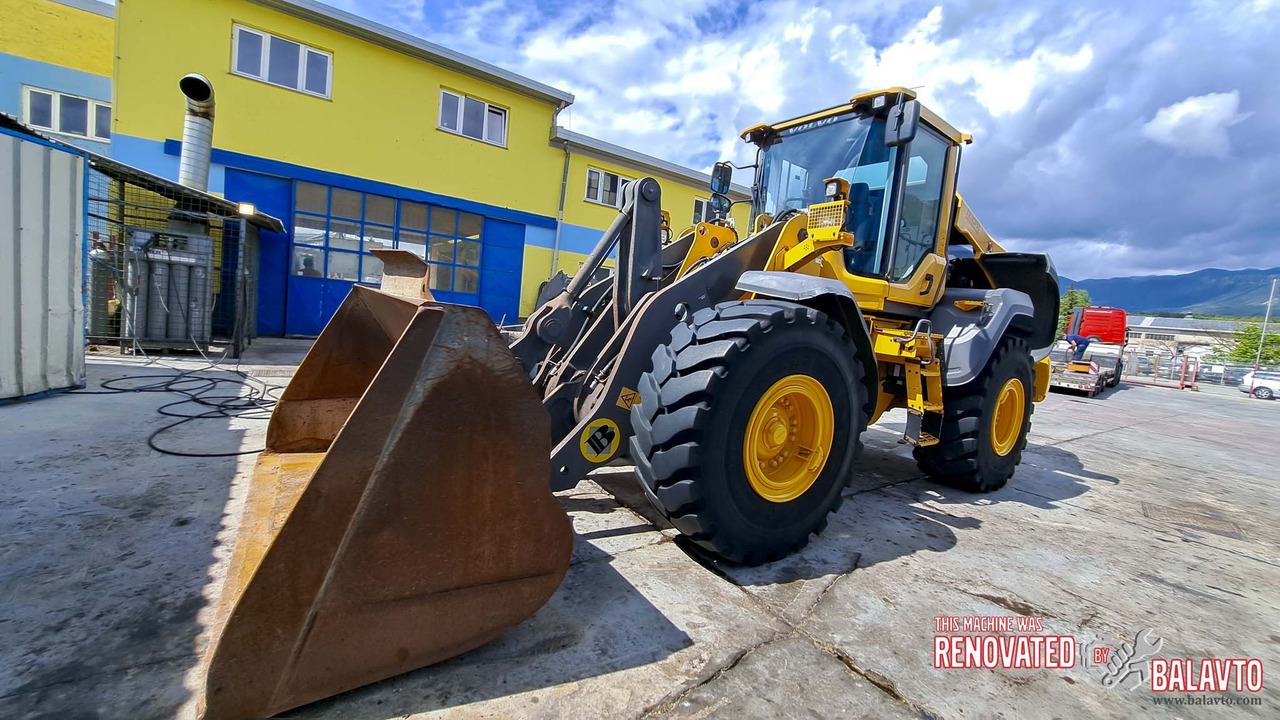 Volvo L120H - Колесен товарач: снимка 1 Volvo L120H - Колесен товарач: снимка 1