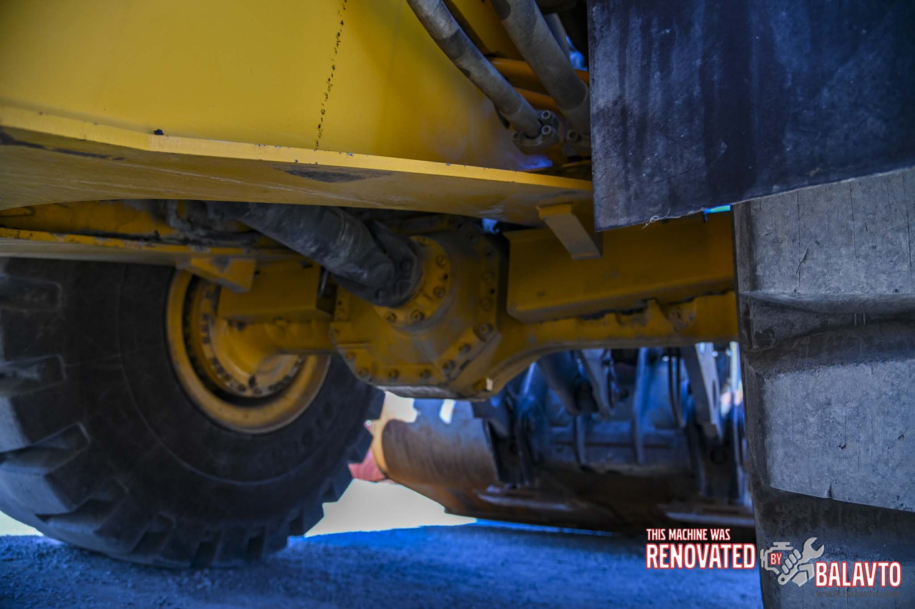 Колесен товарач Volvo L180H: снимка 17