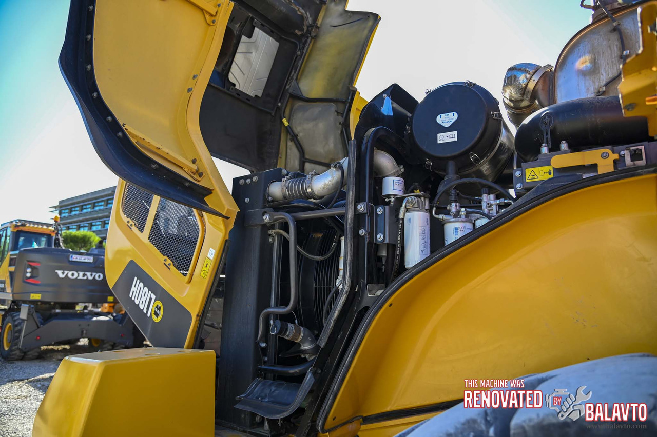 Колесен товарач Volvo L180H: снимка 38