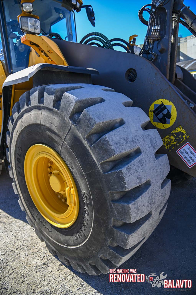 Колесен товарач Volvo L180H: снимка 30