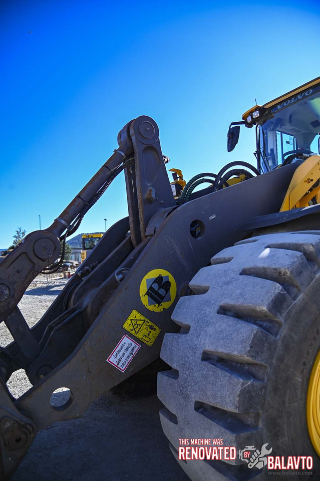 Колесен товарач Volvo L180H: снимка 13