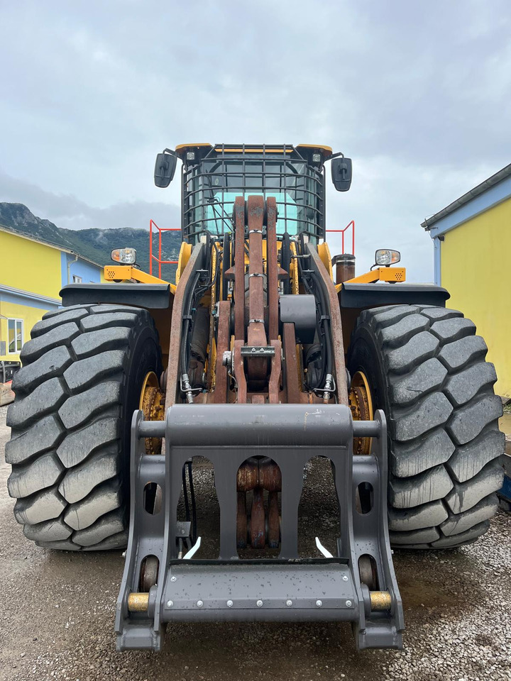 Volvo L220H - Колесен товарач: снимка 4 Volvo L220H - Колесен товарач: снимка 4