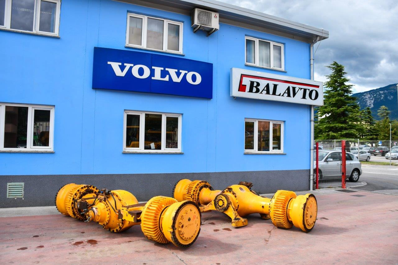 Volvo L350F - Ос и части за Колесен товарач: снимка 3 Volvo L350F - Ос и части за Колесен товарач: снимка 3