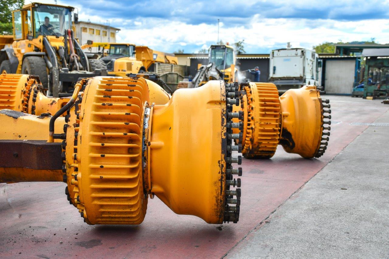 Volvo L350F - Ос и части за Колесен товарач: снимка 5 Volvo L350F - Ос и части за Колесен товарач: снимка 5