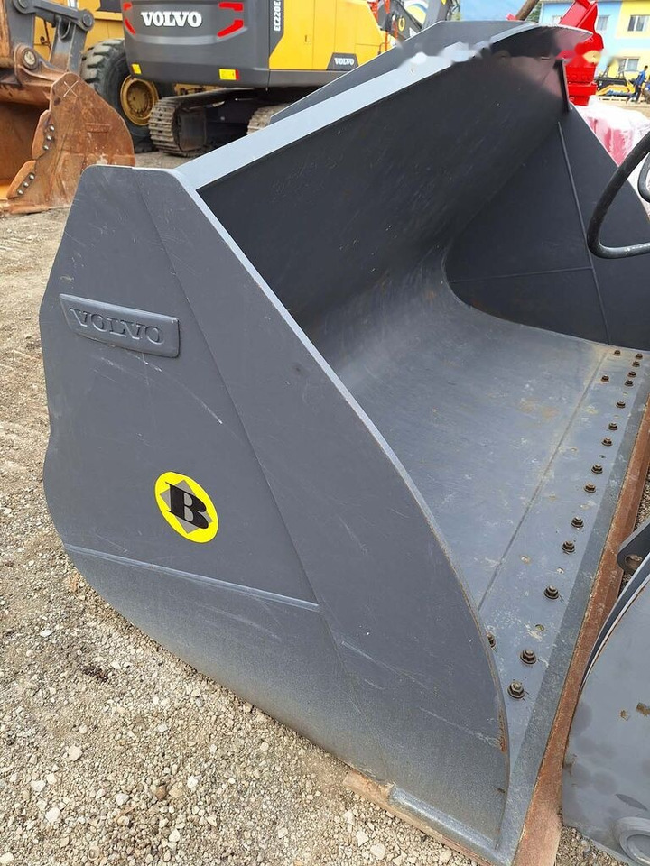 Volvo Loader bucket 3000 mm BOE - Кофа за товарач: снимка 1 Volvo Loader bucket 3000 mm BOE - Кофа за товарач: снимка 1