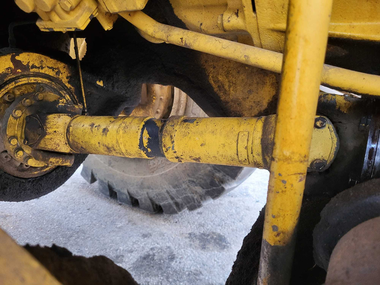 Volvo drive shaft - Полуоска за Товарач: снимка 2 Volvo drive shaft - Полуоска за Товарач: снимка 2