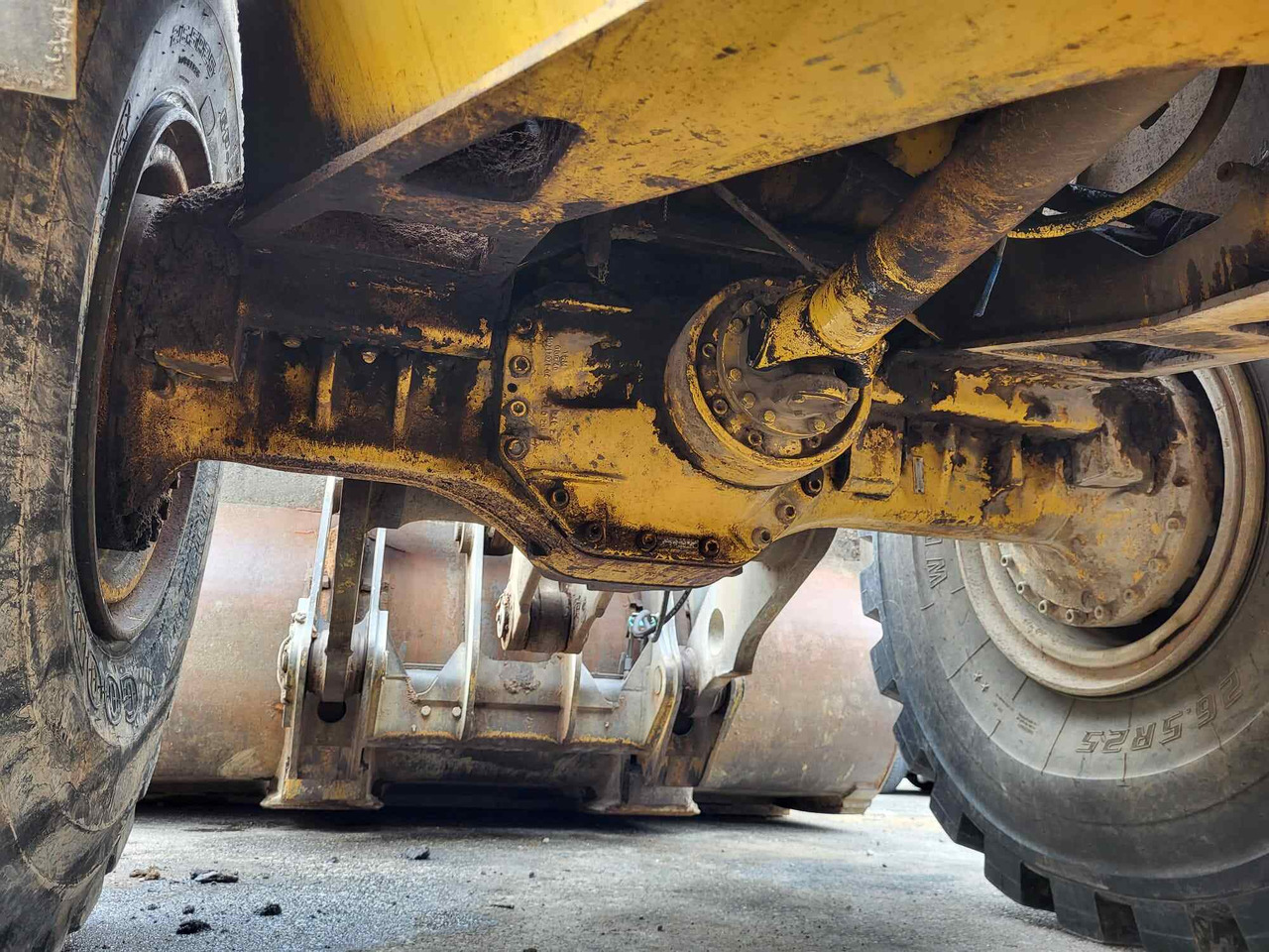 Volvo front axle - Предна ос за Товарач: снимка 1 Volvo front axle - Предна ос за Товарач: снимка 1
