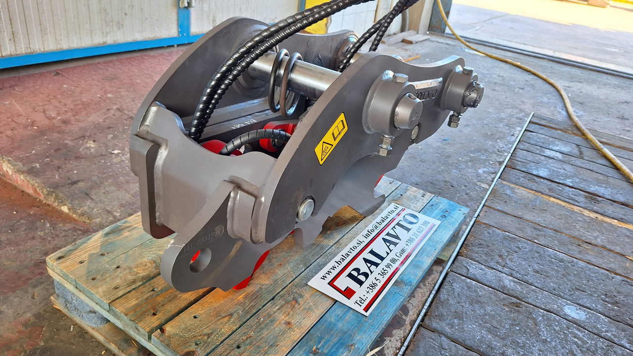 Volvo hydraulic quick coupler UNI65 - Бързо сменник за Багер: снимка 3 Volvo hydraulic quick coupler UNI65 - Бързо сменник за Багер: снимка 3