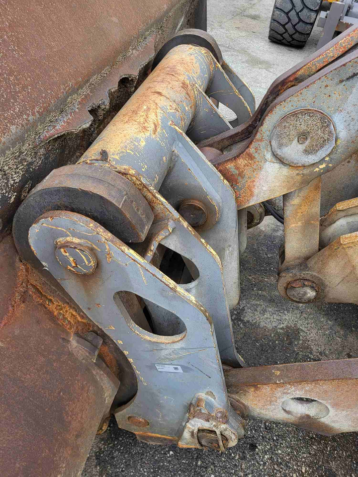 Volvo quick coupler - Бързо сменник за Товарач: снимка 3 Volvo quick coupler - Бързо сменник за Товарач: снимка 3