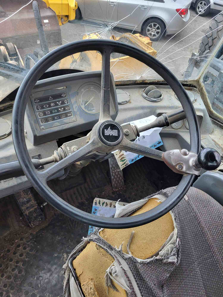 Volvo steering wheel - Волан за Товарач: снимка 1 Volvo steering wheel - Волан за Товарач: снимка 1