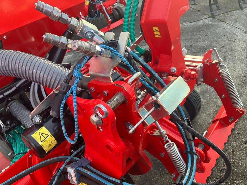 Einböck Grünlandstriegel Pneumaticstar Pro STI 6 m - Брана: снимка 3 Einböck Grünlandstriegel Pneumaticstar Pro STI 6 m - Брана: снимка 3