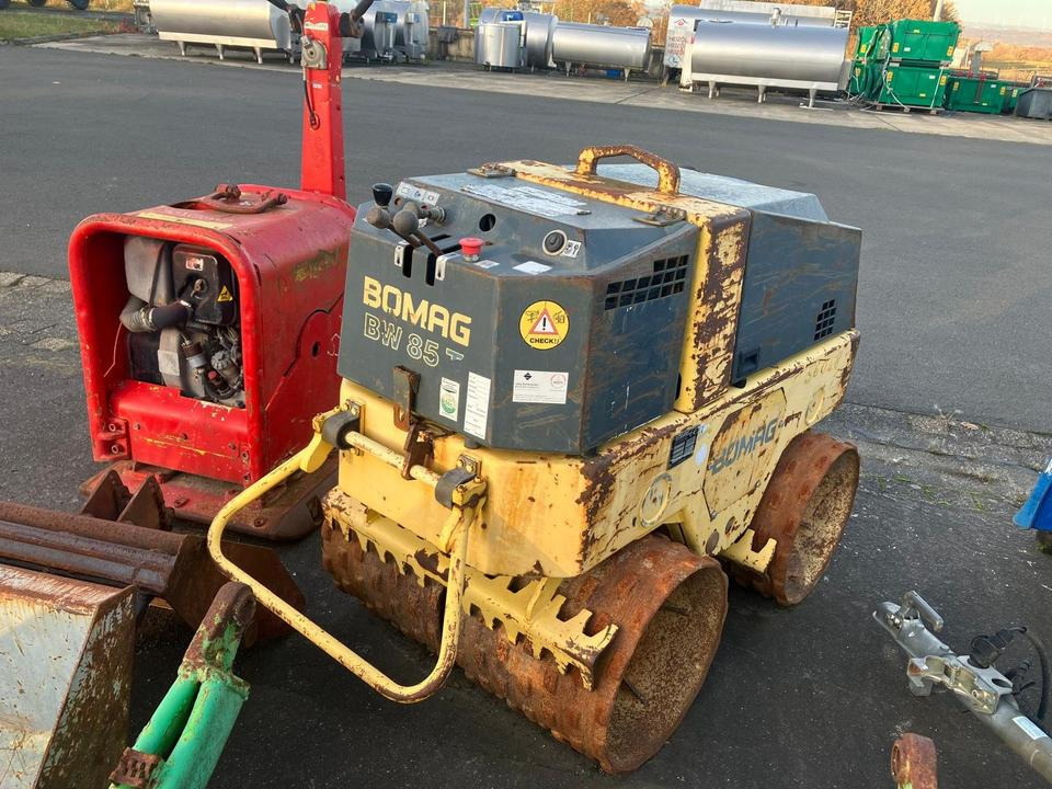 Grabenwalze Bomag BW 85 T - Мини валяк: снимка 3 Grabenwalze Bomag BW 85 T - Мини валяк: снимка 3
