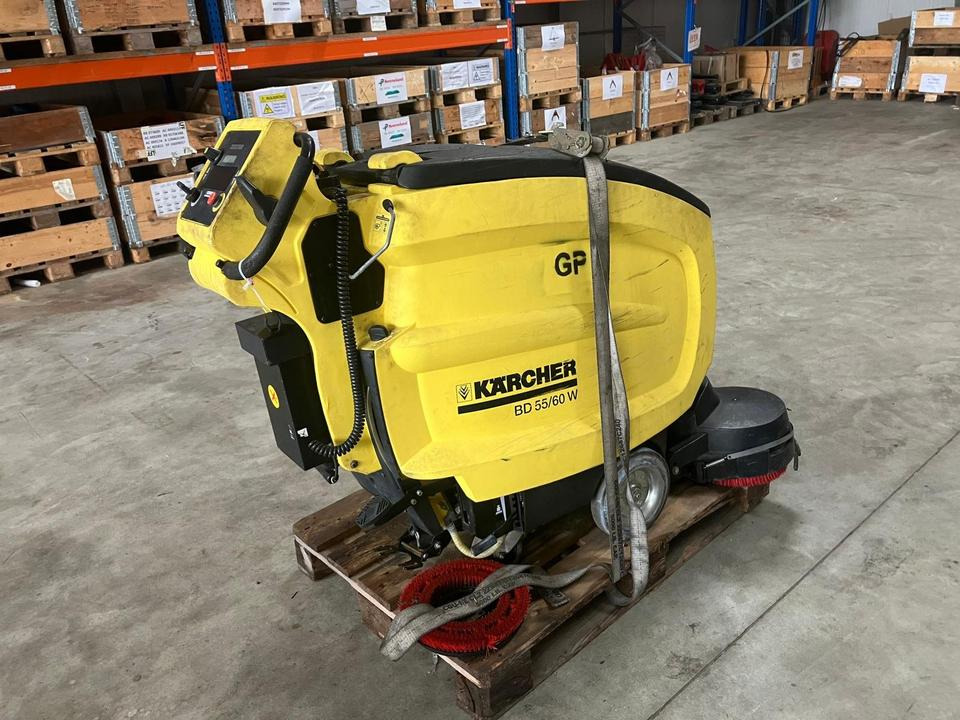 Kärcher BD 55/60W Putzmaschine Akku defekt, Teileträger - Подопочистваща машина: снимка 2 Kärcher BD 55/60W Putzmaschine Akku defekt, Teileträger - Подопочистваща машина: снимка 2