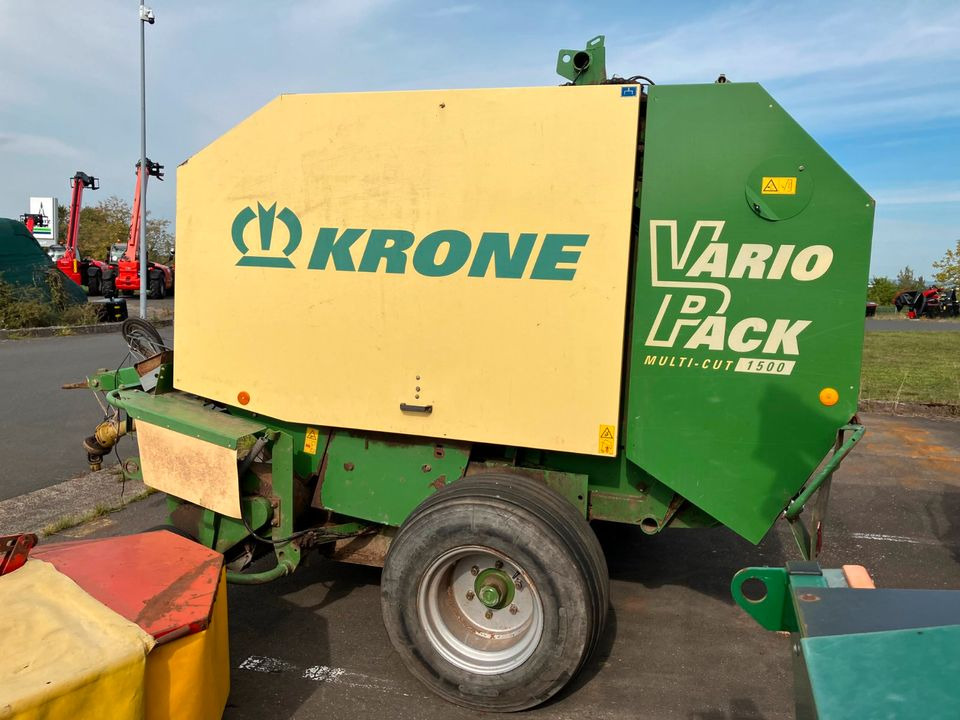 Krone Rundballenpresse VP 1500 MC Schneidwerk Netzbindung - Рулонна сламопреса: снимка 2 Krone Rundballenpresse VP 1500 MC Schneidwerk Netzbindung - Рулонна сламопреса: снимка 2