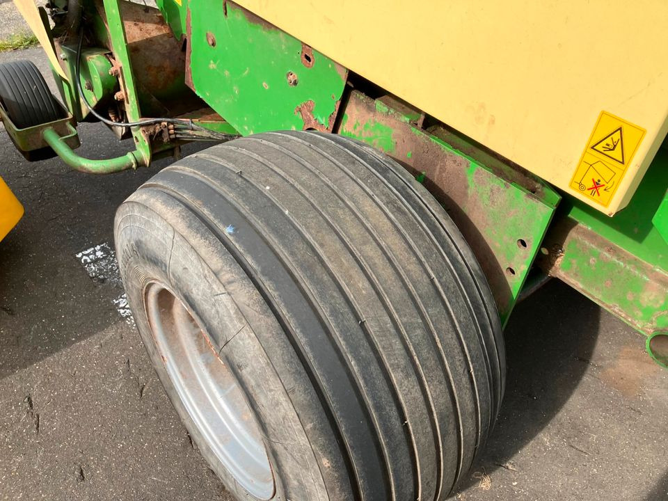 Krone Rundballenpresse VP 1500 MC Schneidwerk Netzbindung - Рулонна сламопреса: снимка 3 Krone Rundballenpresse VP 1500 MC Schneidwerk Netzbindung - Рулонна сламопреса: снимка 3