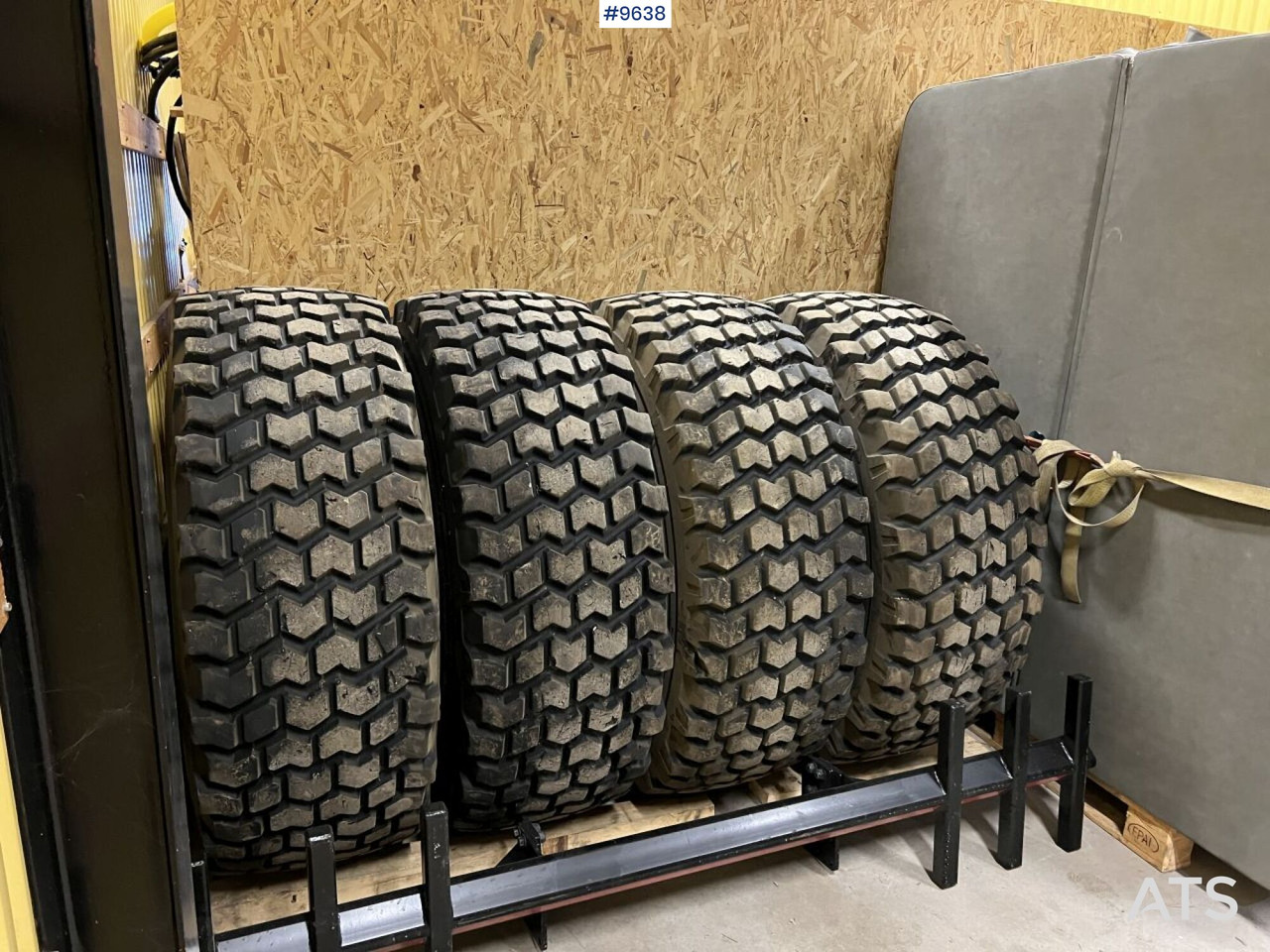 4 Nokian 20.5R25 tires on rims - Комплект колела за Строителна техника: снимка 2 4 Nokian 20.5R25 tires on rims - Комплект колела за Строителна техника: снимка 2