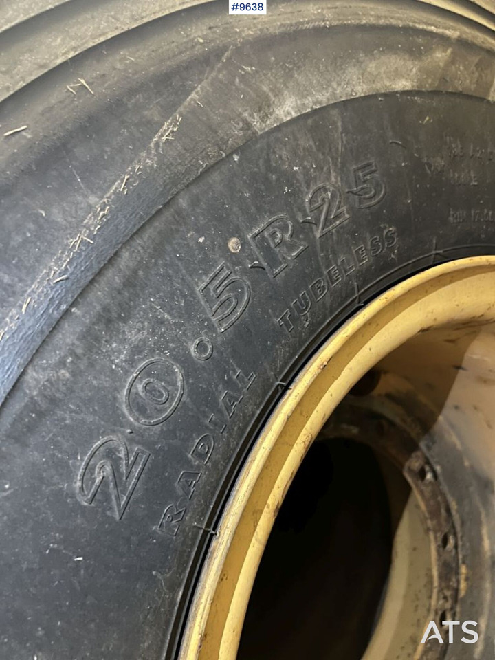 4 Nokian 20.5R25 tires on rims - Комплект колела за Строителна техника: снимка 4 4 Nokian 20.5R25 tires on rims - Комплект колела за Строителна техника: снимка 4