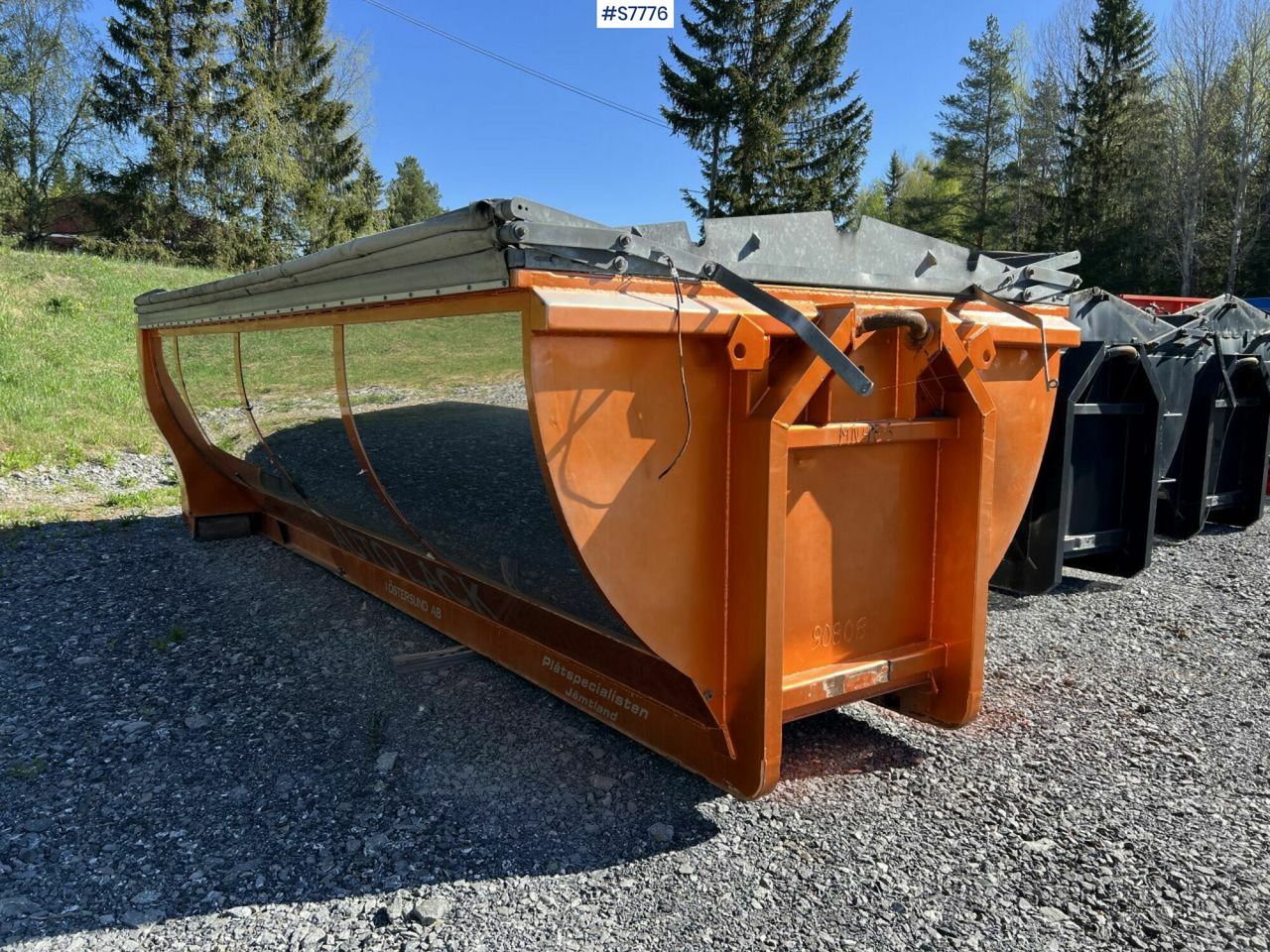 Balticum Frinab LV-13,5 Asphalt flatbed - Мултилифт контейнер: снимка 1 Balticum Frinab LV-13,5 Asphalt flatbed - Мултилифт контейнер: снимка 1