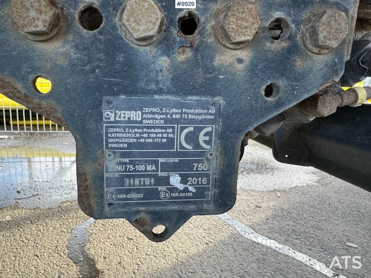 Лекотоварен автомобил фургон Box Truck Iveco Daily with Tail Lift: снимка 16