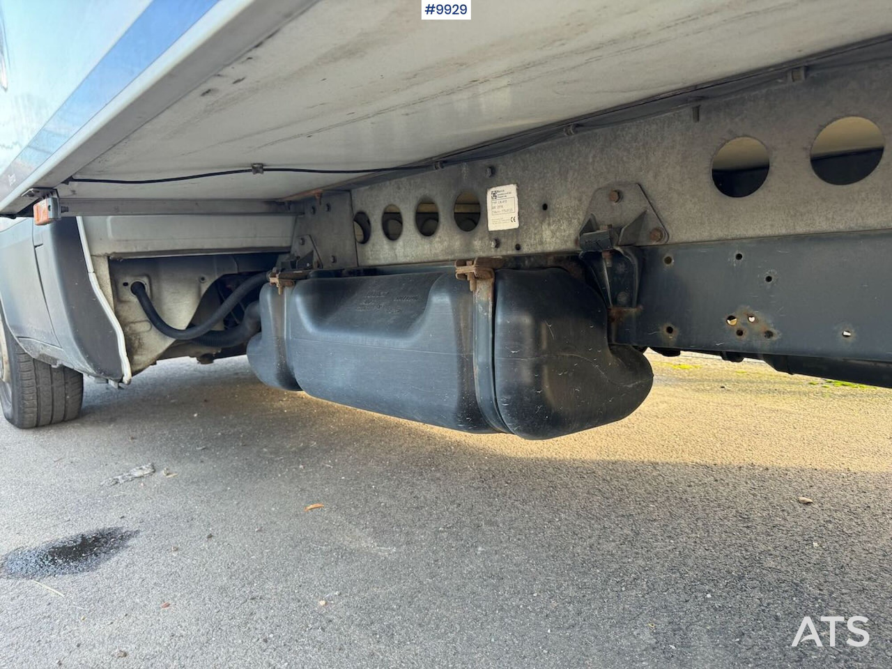 Лекотоварен автомобил фургон Box Truck Iveco Daily with Tail Lift: снимка 19