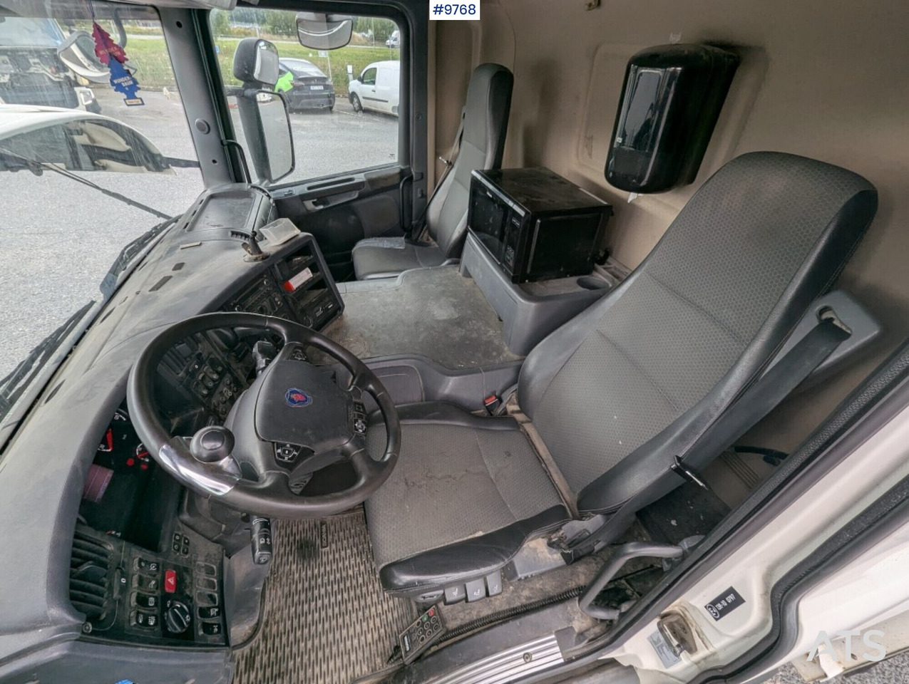 Box Truck Scania P280 4X2 with tail lift - Камион фургон: снимка 5 Box Truck Scania P280 4X2 with tail lift - Камион фургон: снимка 5