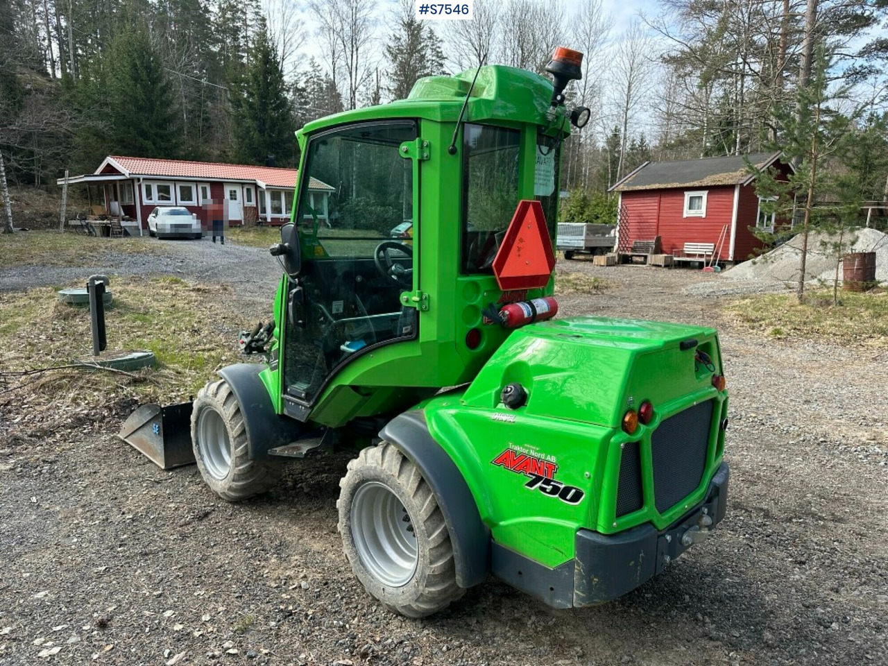 COMPACT LOADER, AVANT 750, WITH MANY TOOLS (SEE VIDEO) - Компактен товарач: снимка 3 COMPACT LOADER, AVANT 750, WITH MANY TOOLS (SEE VIDEO) - Компактен товарач: снимка 3