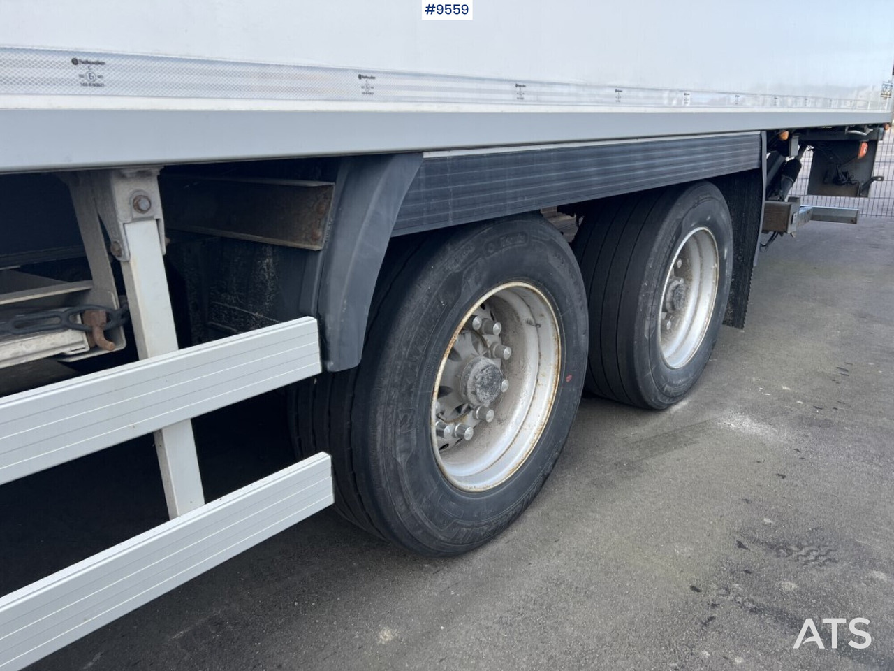 Container trailer Chereau CSD2 with Dolly - Затворена каросерия ремарке: снимка 5 Container trailer Chereau CSD2 with Dolly - Затворена каросерия ремарке: снимка 5