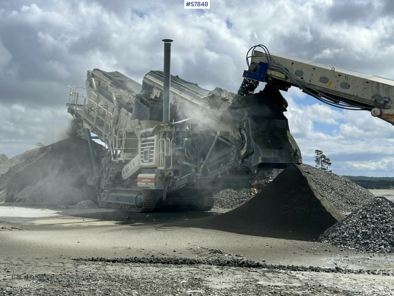Crusher on tracks, Metso Lokotrack LT 330D (See video) - Трошачка: снимка 2 Crusher on tracks, Metso Lokotrack LT 330D (See video) - Трошачка: снимка 2